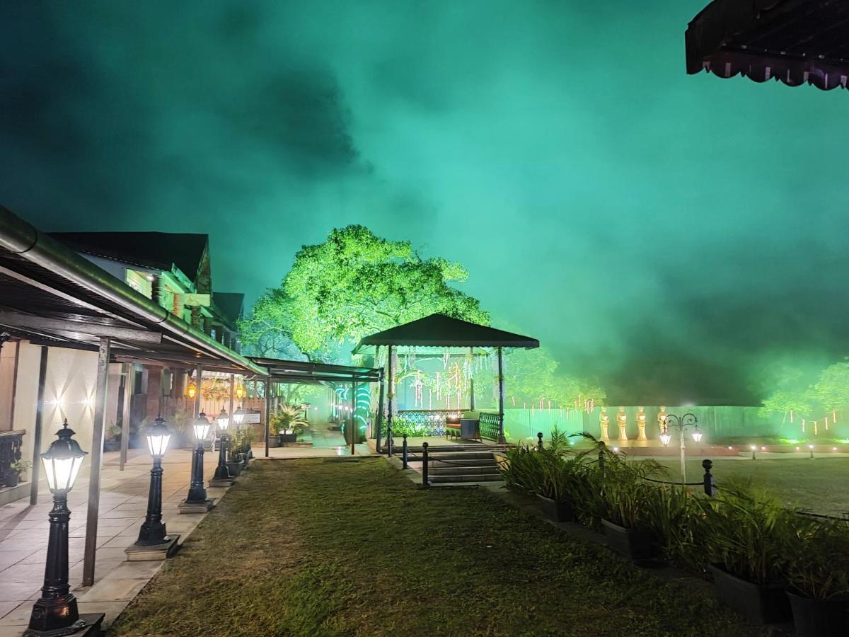 Regenta Mpg Club Mahabaleshwar Hotel Exterior photo