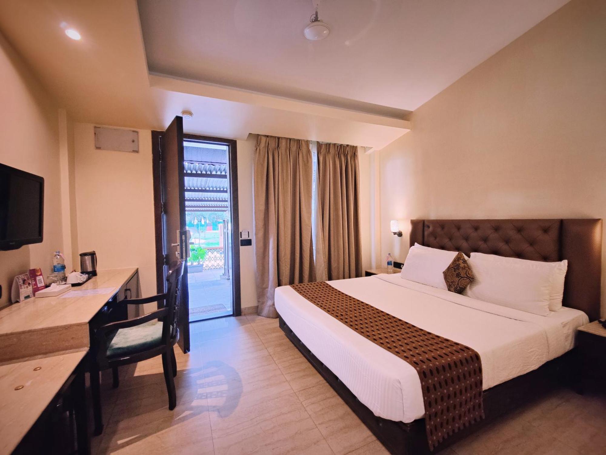 Regenta Mpg Club Mahabaleshwar Hotel Exterior photo
